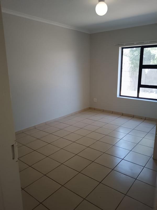 To Let 3 Bedroom Property for Rent in Bellville Western Cape